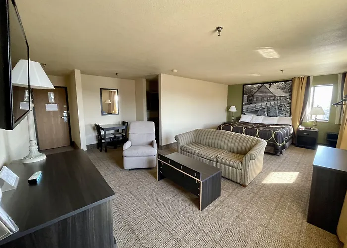 Super 8 By Wyndham Macon Motel