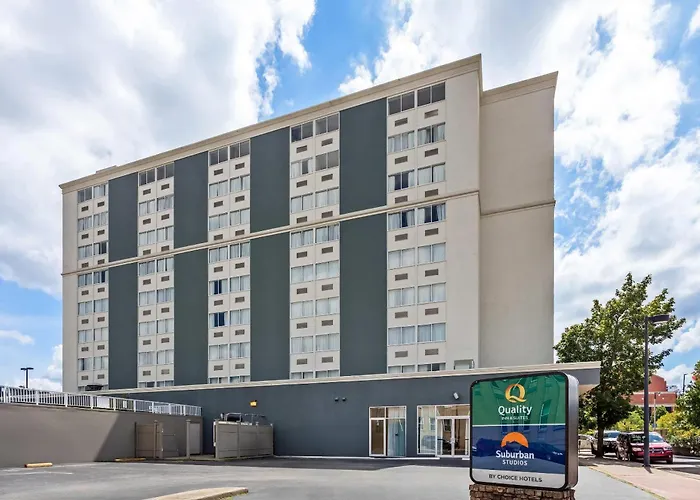 Quality Inn & Suites Charleston - Civic Center