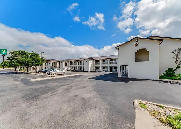 Quality Inn & Suites Junction