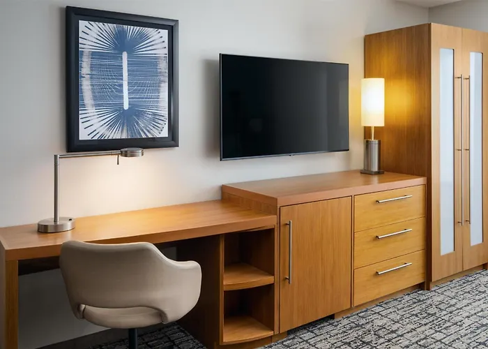 Hyatt Place Canton Lake Cable