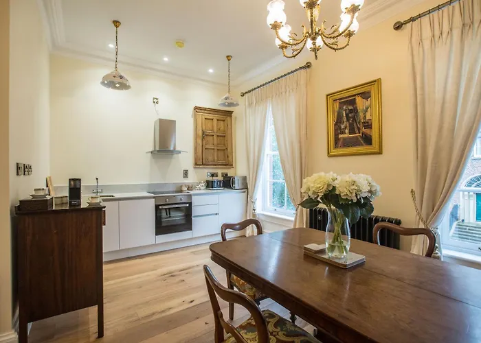 Bishop'S Gate Hotel Londonderry