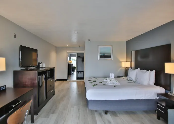 Hotels in Huntington Beach