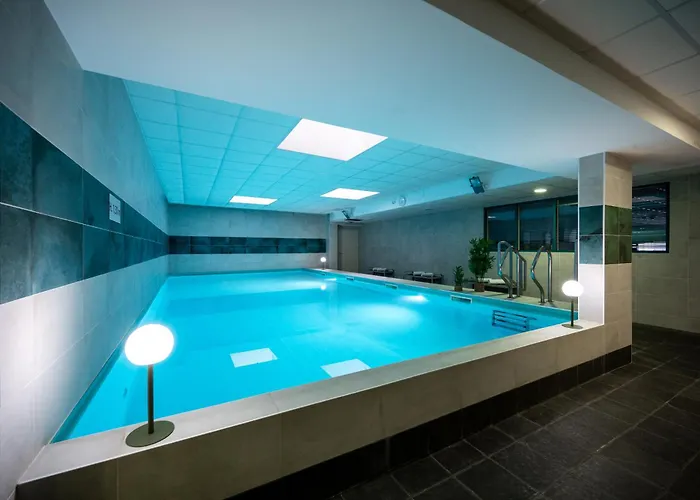 Nemea Appart Hotel Quai Victor Tours Centre