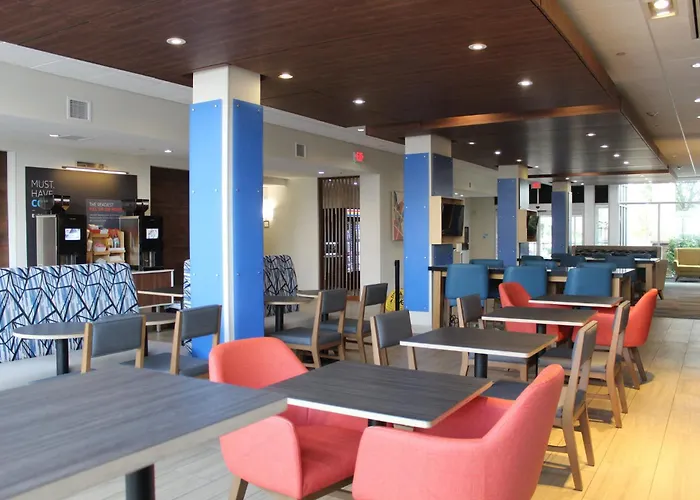 Holiday Inn Express & Suites - Roswell By Ihg