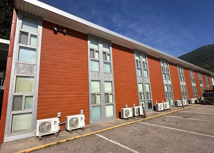 Hotels in Revelstoke