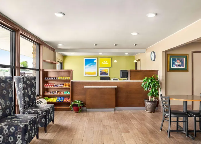 Days Inn By Wyndham Paris