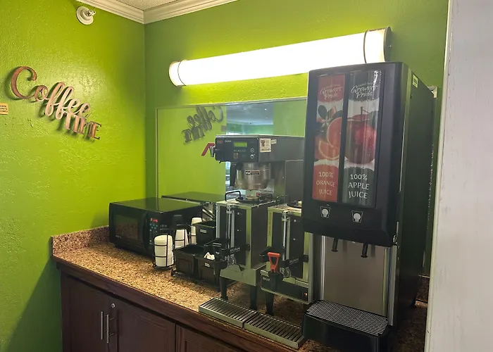 La Quinta Inn By Wyndham Omaha Southwest