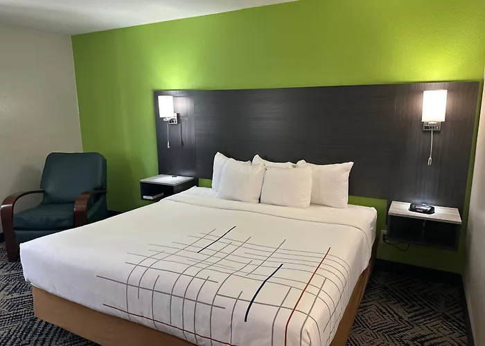 La Quinta Inn By Wyndham Omaha Southwest