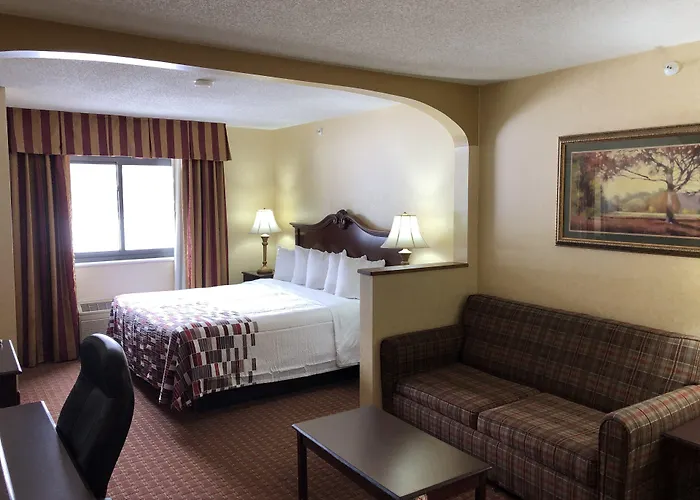 Chestertown Hotels