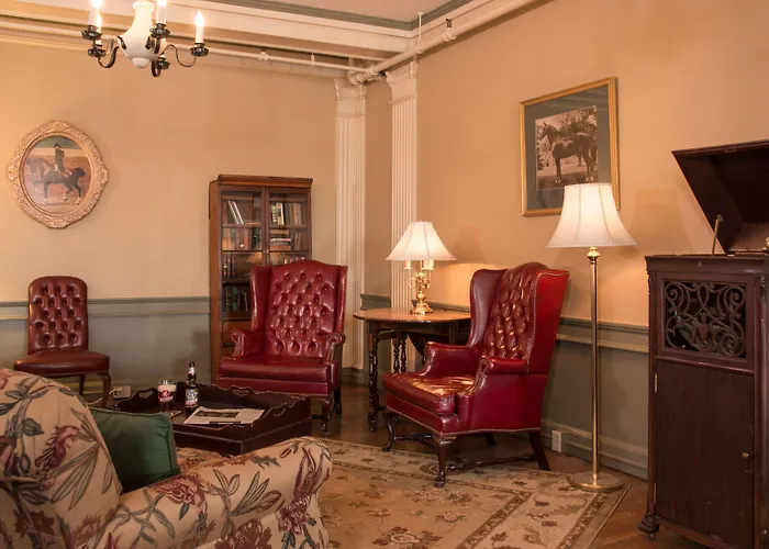 Middlebury Hotels