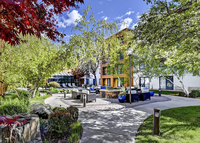 Courtyard By Marriott Boise Downtown Hotel