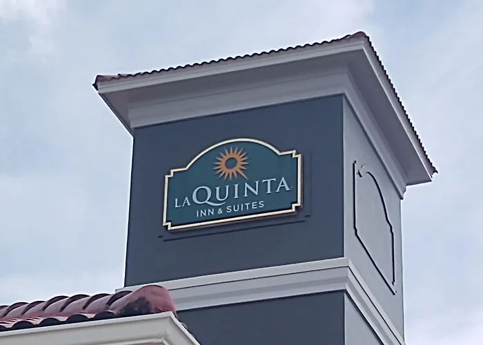La Quinta By Wyndham Macon Hotel