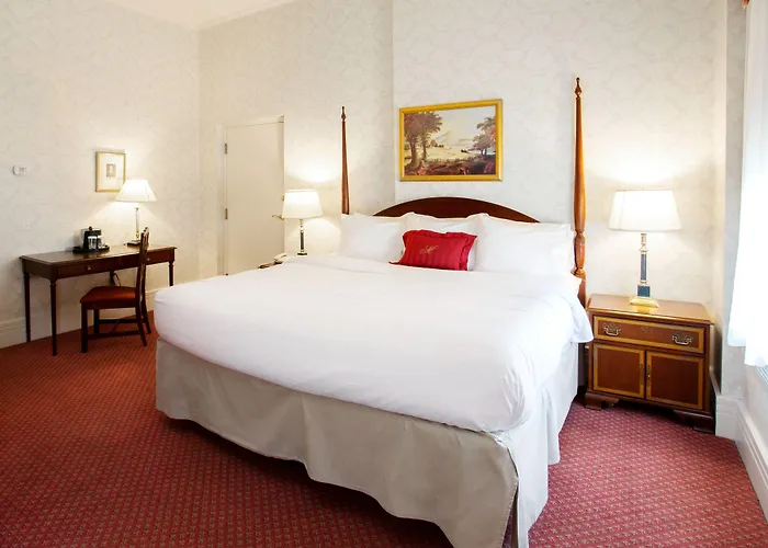 Greeneville Hotels