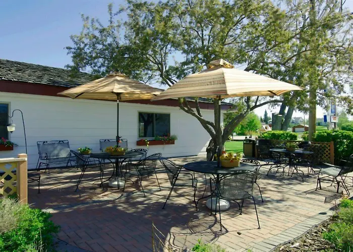 Lusk Hotels