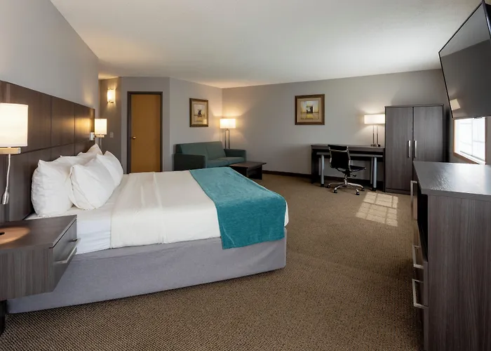Paynesville Hotels
