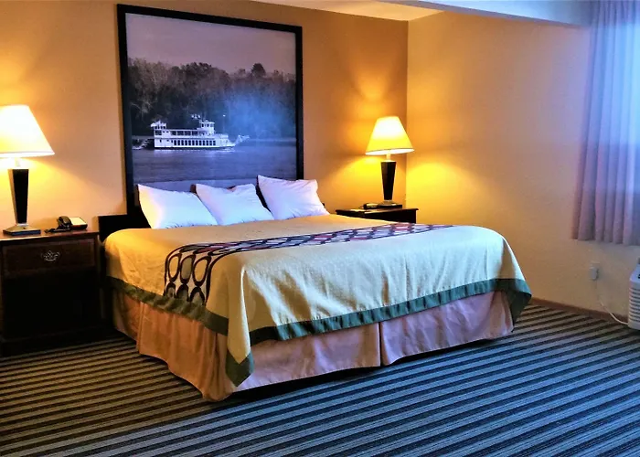 Iowa Falls Hotels