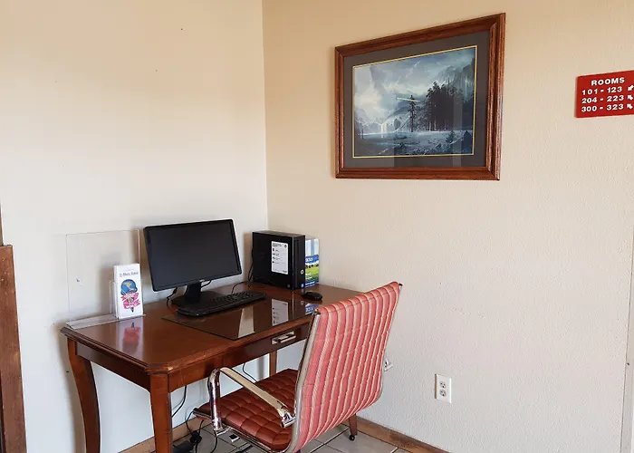 Le Mars Inn And Suites