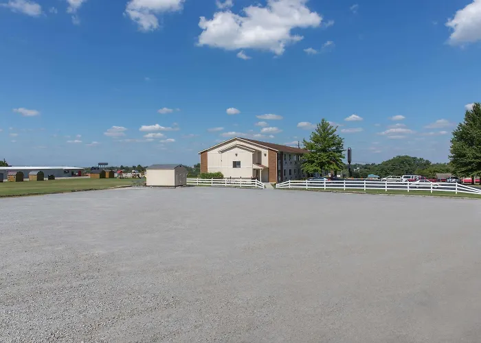 Super 8 By Wyndham Danville