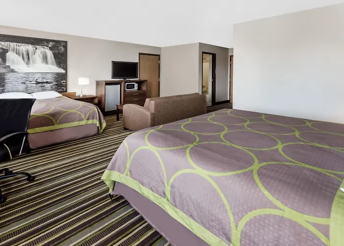 Plymouth Hotels