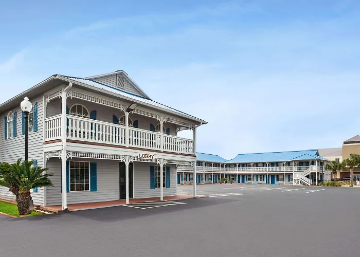 Super 8 By Wyndham Foley Motel