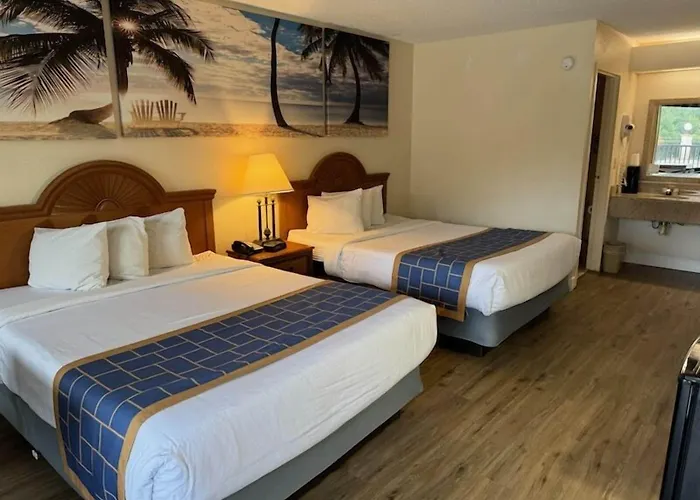 Chiefland Hotels