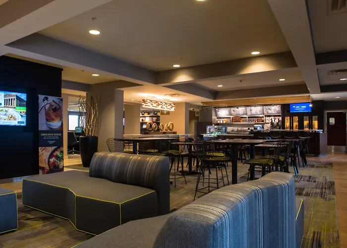 Courtyard By Marriott Nashville At Opryland