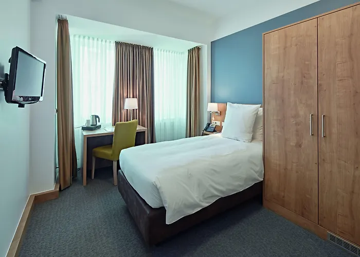 City Hotel
