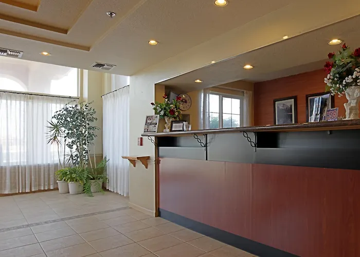Baymont By Wyndham Manteca Hotel