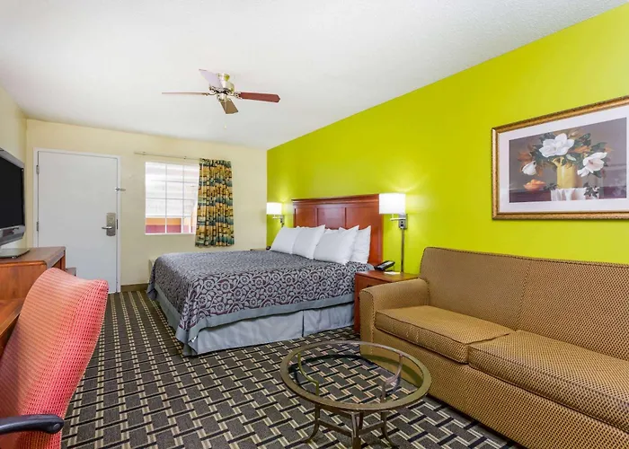 Trenton Hotels