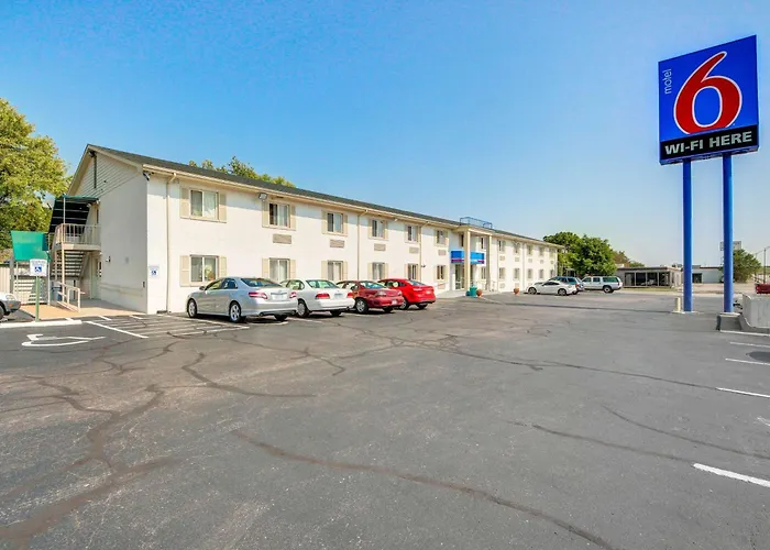 Motel 6-Wichita, Ks