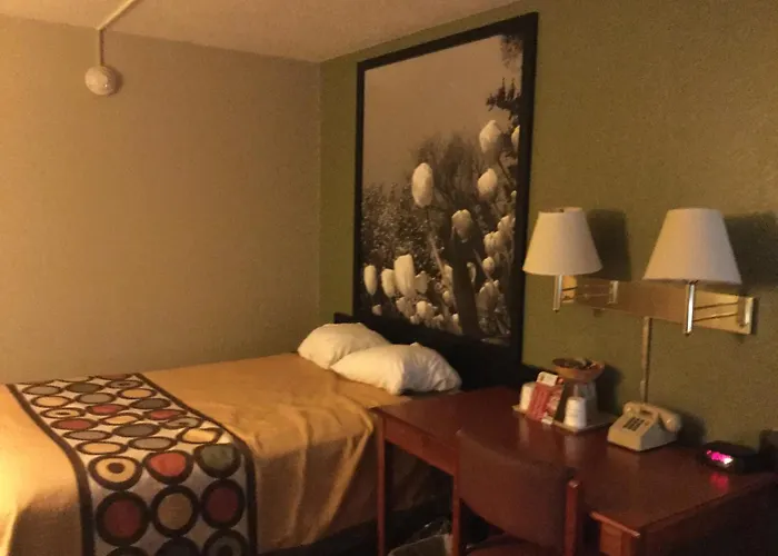 Hotels in Youngstown
