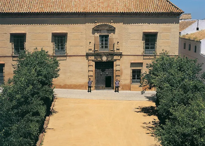 Casa Palacio De Carmona