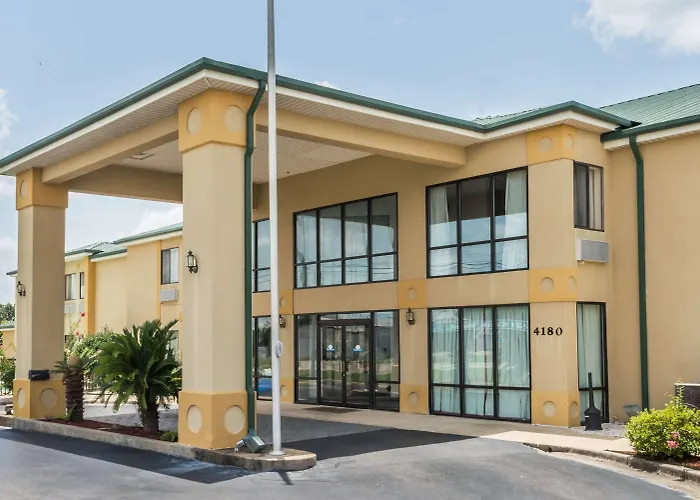 Days Inn By Wyndham Montgomery