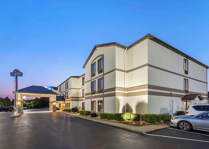 St. Clairsville Hotels