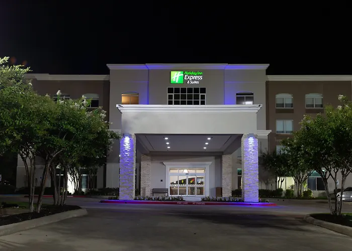 Holiday Inn Express & Suites Arlington North - Stadium Area By Ihg