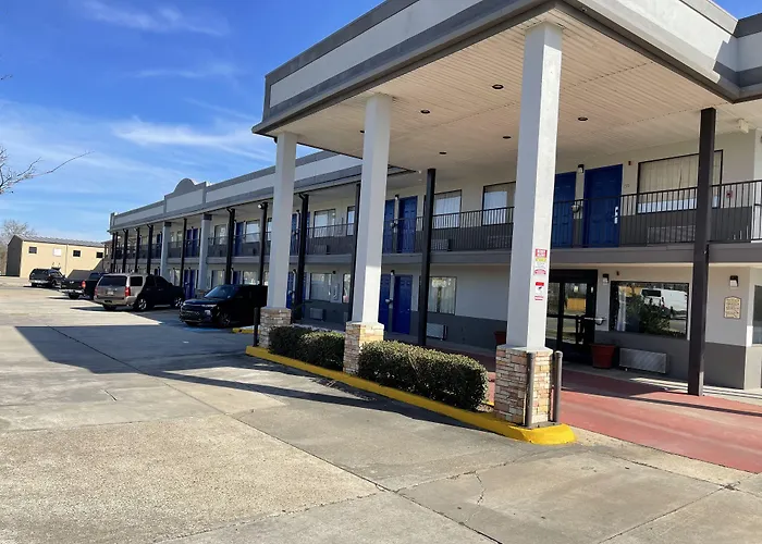 Days Inn By Wyndham Gonzales