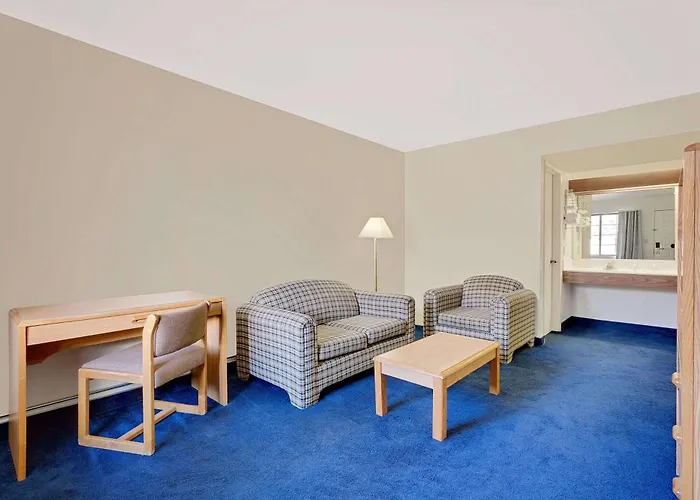 Days Inn & Suites By Wyndham Needles