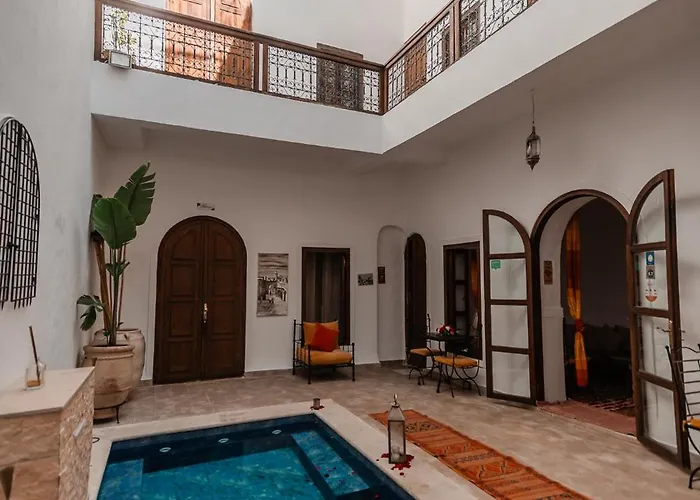 Riad White Flowers Marraquexe