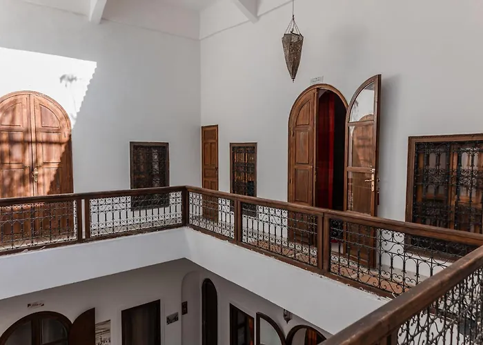 Riad White Flowers Marraquexe