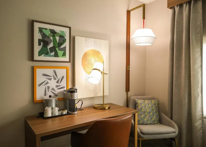 Osceola Hotels