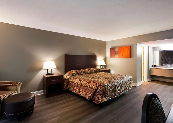 Fayetteville City Center Hotels