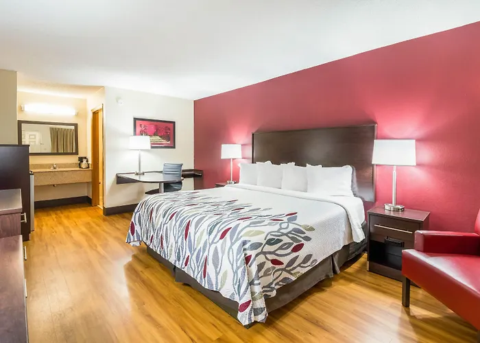 Red Roof Inn Clarksville