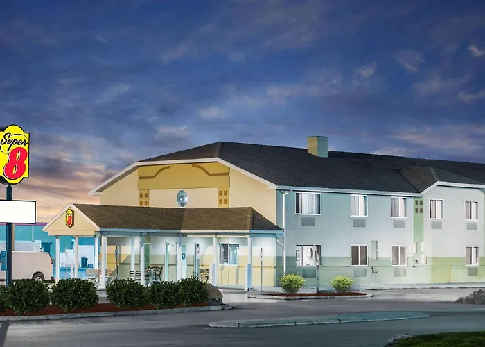 Super 8 By Wyndham Clearfield Motel
