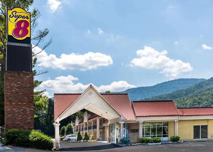 Super 8 By Wyndham Caryville Tn