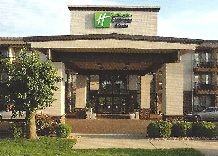 Holiday Inn Express Hotel & Suites Branson 76 Central By Ihg