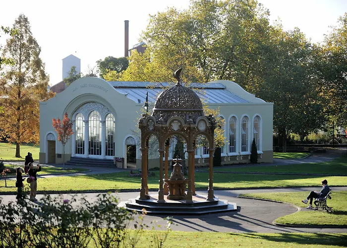 Evandale Hotels