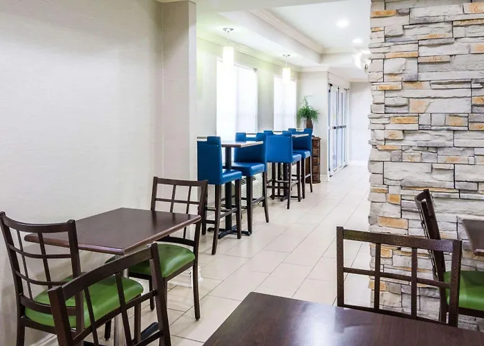 Quality Inn & Suites West Monroe