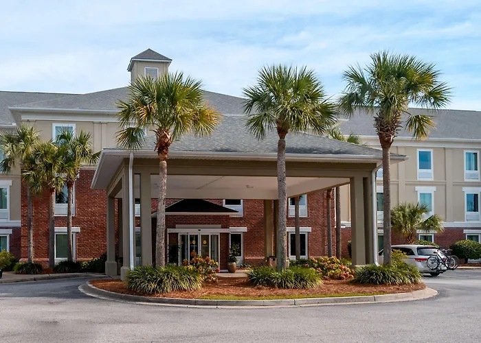 Comfort Inn & Suites Patriots Point