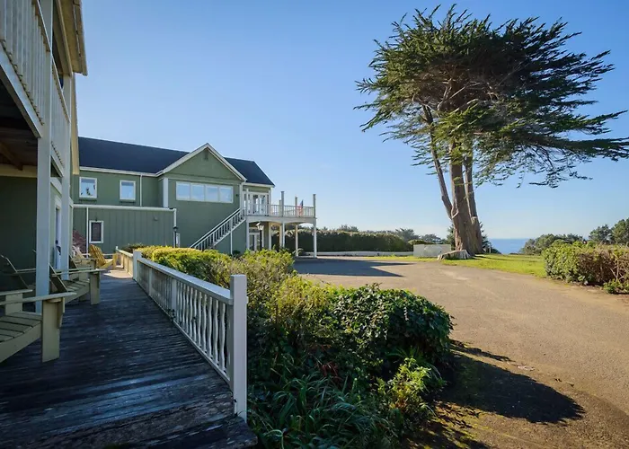 The Hill House Inn