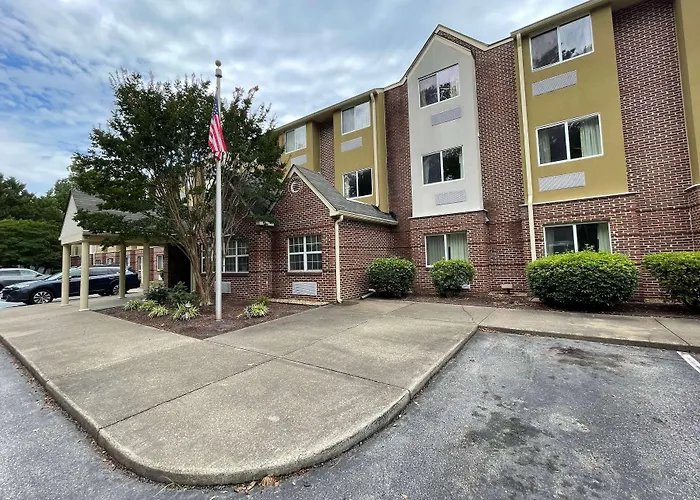 Microtel Inn & Suites Newport News